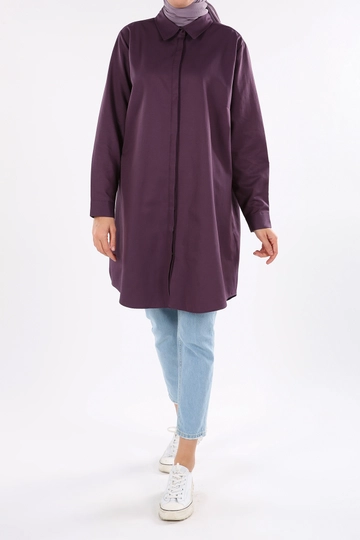 Ein Bekleidungsmodell aus dem Großhandel trägt  Plus-Size-Hemd-Tunika – Traube
, türkischer Großhandel Tunika von Allday
