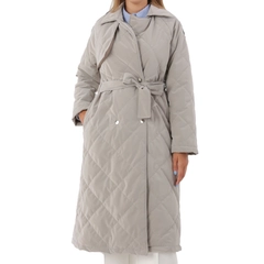Модель оптовой продажи одежды носит all11770-quilted-coat-with-snap-fastener-belt-stone-color, турецкий оптовый товар Пальто от Allday.