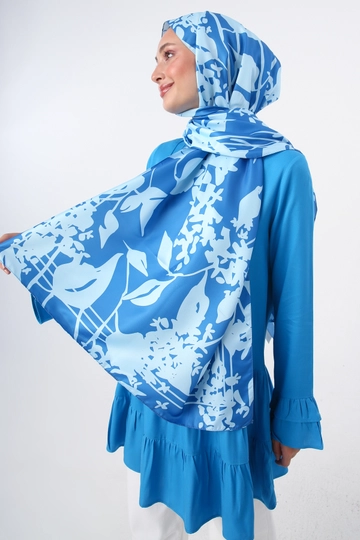A wholesale clothing model wears  Zigzag Cotton Jacquard Shawl - Turquoise
, Turkish wholesale Shawl of Allday