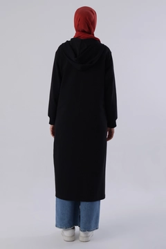 A wholesale clothing model wears all11958-decigive-embroidered-sweat-cardigan-black, Turkish wholesale Cardigan of Allday