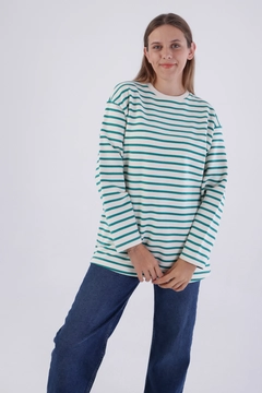 A wholesale clothing model wears all11968-comfortable-fit-sweat-tunic-with-accessory-detail-on-the-collar-ecru-&-petrol-color, Turkish wholesale Sweatshirt of Allday