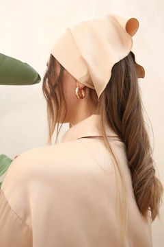 A wholesale clothing model wears ALL11016 - Stone Satin Triangle Bandana - Stone, Turkish wholesale Bonnet of Allday