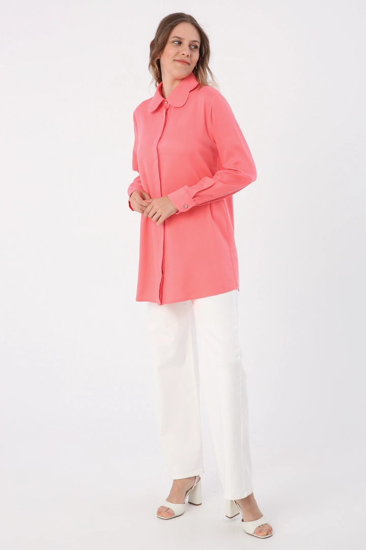 A wholesale clothing model wears ALL11110 - Viscose Collar Detailed Stylish Buttoned Shirt Tunic - Pink, Turkish wholesale Tunic of Allday