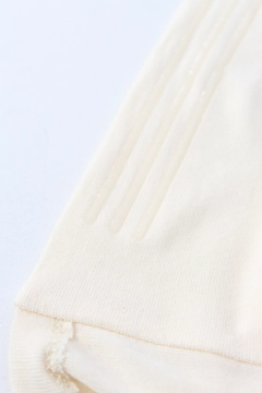 A wholesale clothing model wears ALL11302 - Bandana Bonnet - Ecru, Turkish wholesale Bonnet of Allday