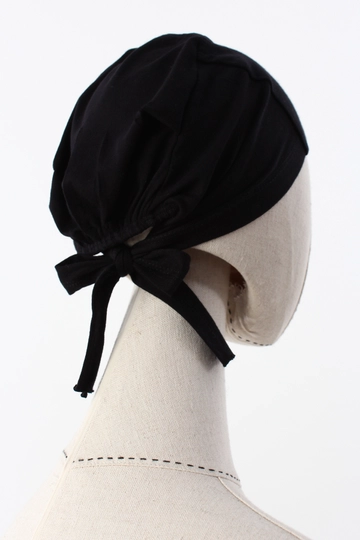 A wholesale clothing model wears  Bandana Bonnet - Black
, Turkish wholesale Bonnet of Allday