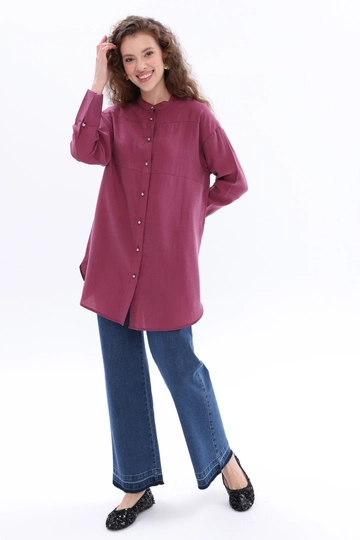 A wholesale clothing model wears  Plum Metal Buttoned Tencel Shirt Tunic - Damson Color
, Turkish wholesale Tunic of Allday