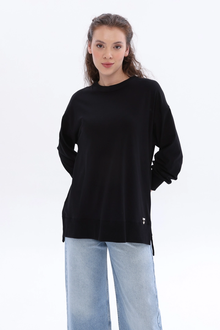 A wholesale clothing model wears all12581-side-slit-sweat-tunic-black, Turkish wholesale Tunic of Allday