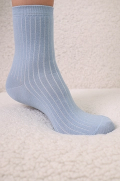 A wholesale clothing model wears all12192-set-of-3-socket-socks, Turkish wholesale Socks of Allday