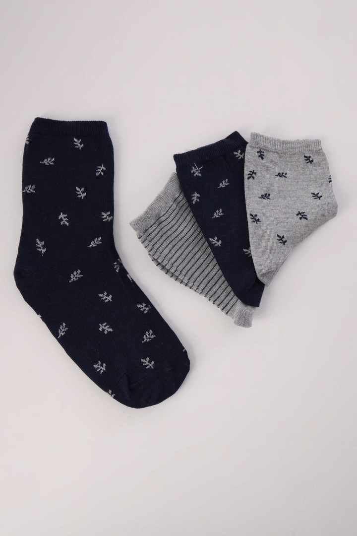 A wholesale clothing model wears all12193-set-of-3-socket-socks, Turkish wholesale Socks of Allday