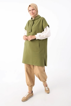 A wholesale clothing model wears all12289-kangaroo-pocket-sweater-khaki, Turkish wholesale Sweater of Allday