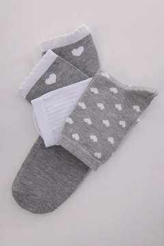 Een kledingmodel uit de groothandel draagt all12304-set-of-3-socks-gray-&-white, Turkse groothandel Sokken van Allday