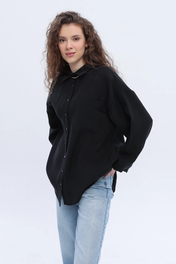 A wholesale clothing model wears  Oversize Metal Buttoned Modal Shirt Tunic - Black
, Turkish wholesale Tunic of Allday