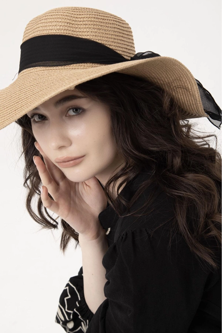 A wholesale clothing model wears axs11508-wide-straw-hat-with-bow-detail-camel, Turkish wholesale Hat of Axesoire