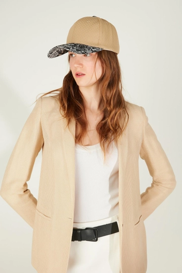 A wholesale clothing model wears  Printed Cap - Beige
, Turkish wholesale  of Axesoire