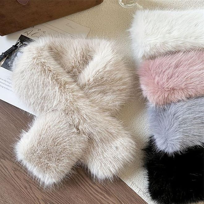 Axesoire Меховой Шарф Из Ткани Манго Бежевый Оптовая продажа одежды 0