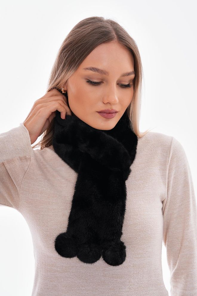 Axesoire Uçları Ponponlu İçten Geçmeli Peluş Atkı Siyah Toptan Giyim 0