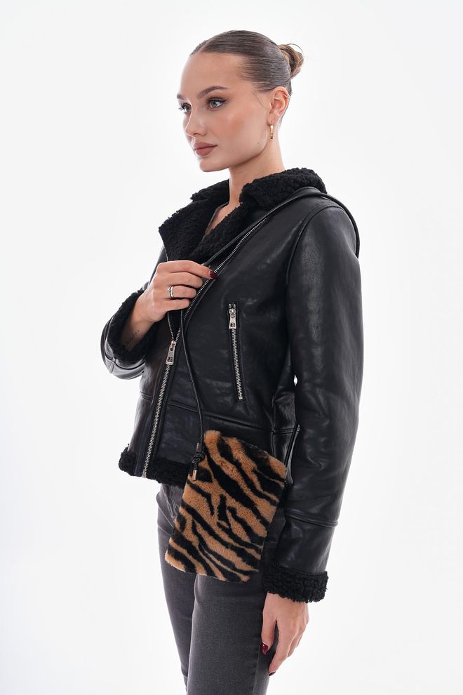Axesoire Zebra Desenli Kahve Mini Peluş Çanta Toptan Giyim 2
