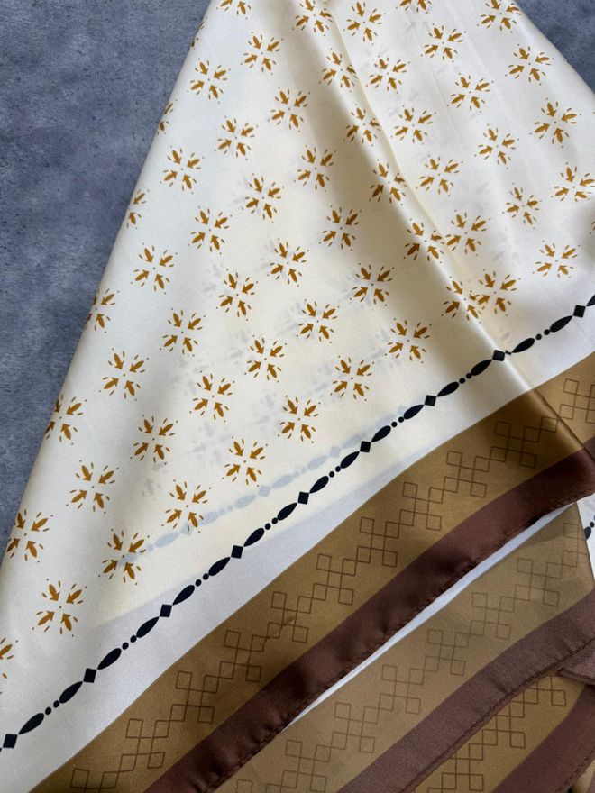 Axesoire Бежов Елегантен Шал За Работа И Парти Дрехи на едро Свободно време