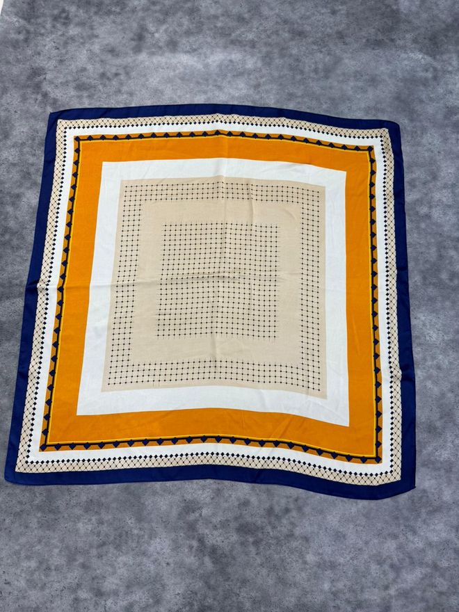 Axesoire Şık Bej Damalı Şal Toptan Giyim Gündelik