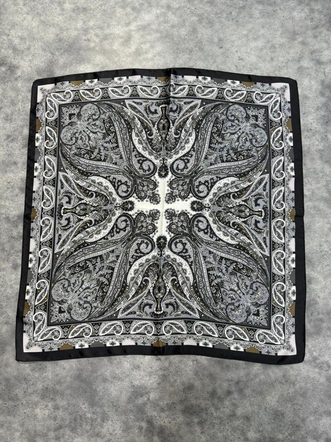 Axesoire Siyah Zarif Paisley Şal Toptan Giyim Boho