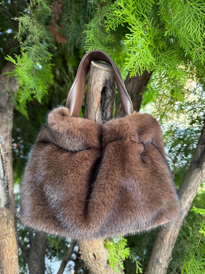 Axesoire Bolsa De Pelúcia Com Alça De Couro 15x25 Cm Marrom Roupas por atacado 1