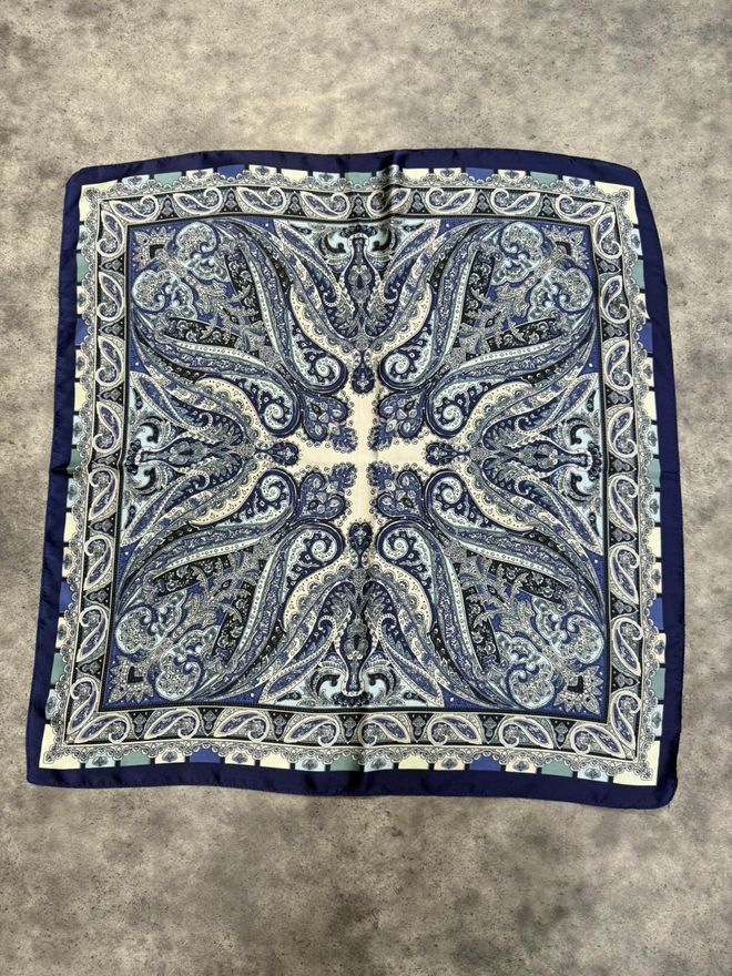 Axesoire Chal Étnico Elegante Vintage Azul Con Paisley Ropa al por mayor Antiguo