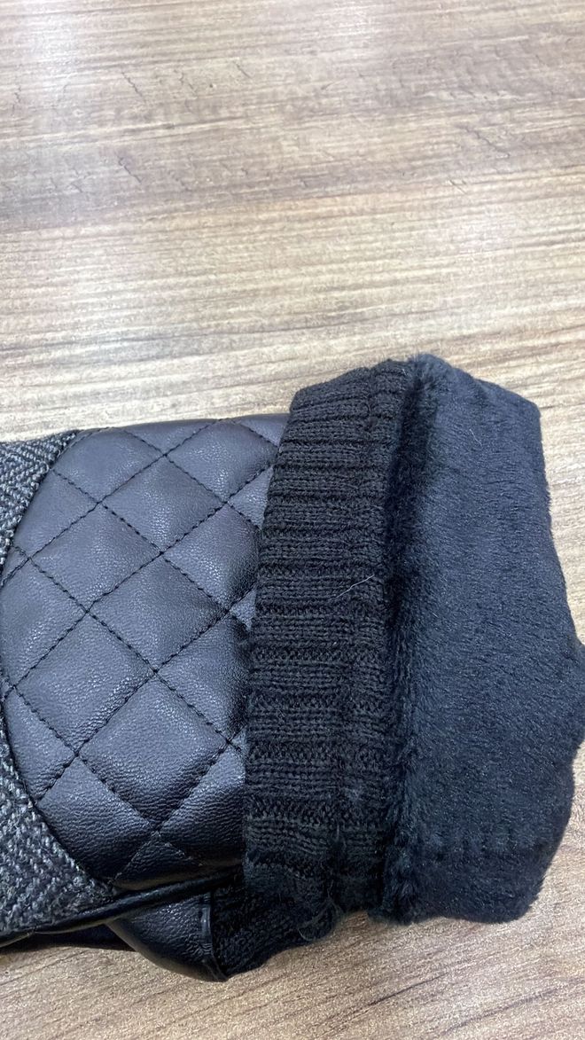 Axesoire Pikowane Rękawiczki Skórzane Czarne Hurtowa sprzedaż odzieży 3