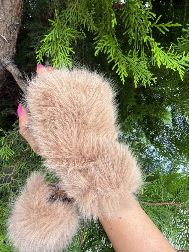 Axesoire İçi Süet Dışı Peluş Kürklü Eldiven Camel Toptan Giyim 2