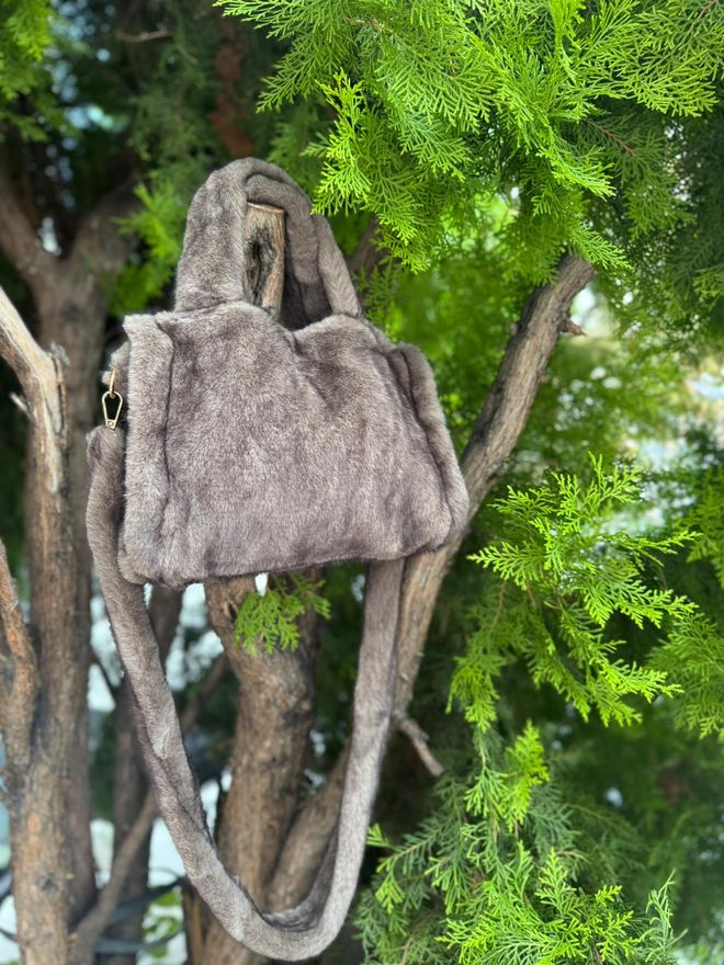 Axesoire Pluche Hand En Schoudertas 28x23x11 Cm Mink Groothandel Kleding 3