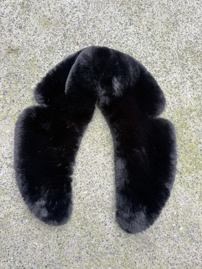 Axesoire Pêlo Preto Roupas por atacado 1