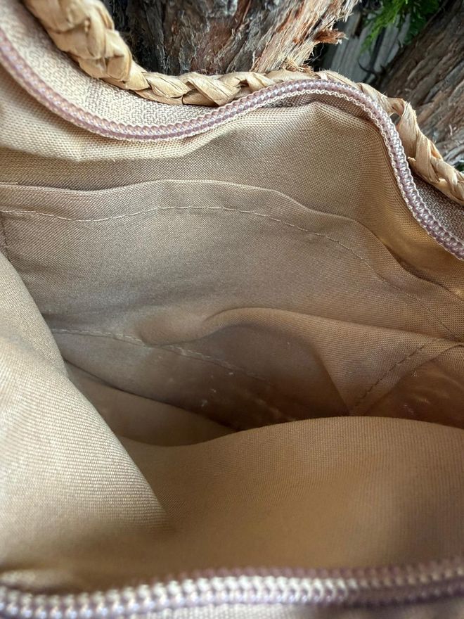 Axesoire Torba Iz Slame Z Zadrgo Bež Oblačila na debelo 3