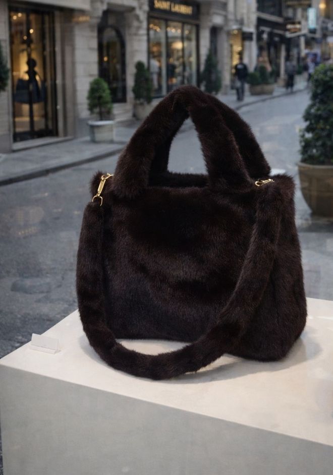 Axesoire Pliušinis Slyvų Rankinis Ir Pečių Krepšys 28x23x11 Cm Didmeninė prekyba drabužiais 0