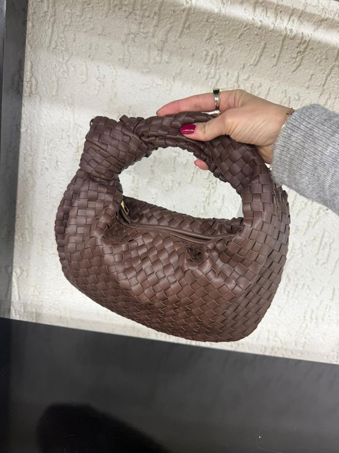 Axesoire Saco De Café Escuro Com Padrão De Malha De Couro Sintético Roupas por atacado 1