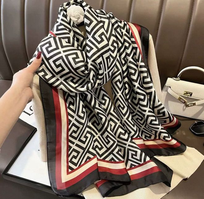 Axesoire Elegante Zwarte Sjaal Met Geometrische En Gestreepte Patronen Groothandel Kleding Casual