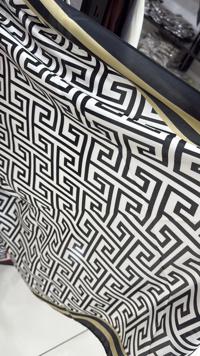 Axesoire Châle Noir Élégant Avec Motif Géométrique Vêtements en gros Travail