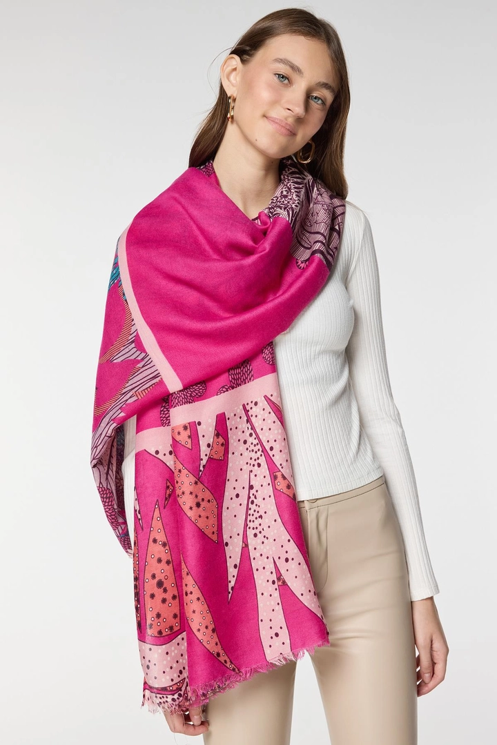 A wholesale clothing model wears axs10094-floral-patterned-shawl-fuchsia, Turkish wholesale Shawl of Axesoire