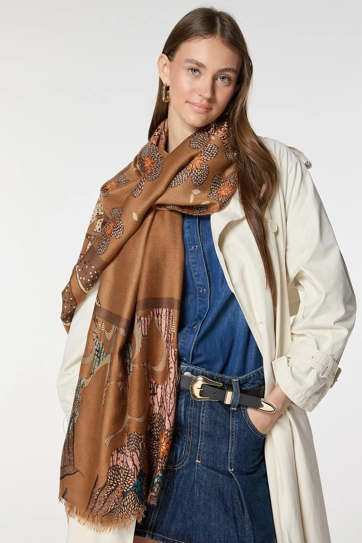 A wholesale clothing model wears axs10213-floral-patterned-shawl-brown, Turkish wholesale Shawl of Axesoire