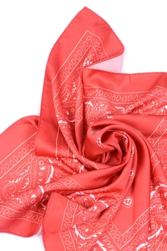 Модель оптовой продажи одежды носит axs10907-bandana-scarf-red, турецкий оптовый товар Шарф от Axesoire.