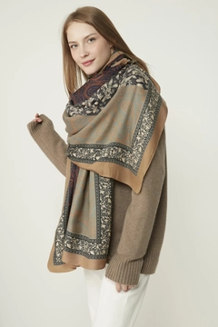 A wholesale clothing model wears axs11129-paisley-patterned-shawl-mink, Turkish wholesale Shawl of Axesoire