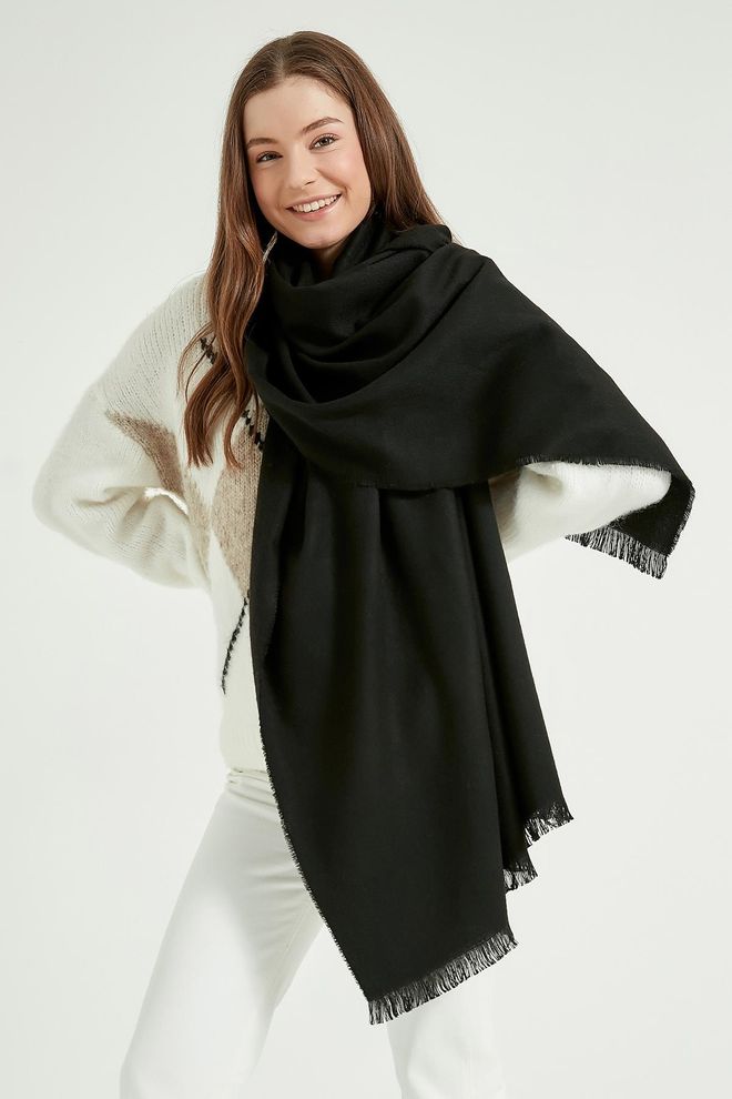 Axesoire Gruby szal na ramię z frędzlami Czarny Hurtowa sprzedaż odzieży 0