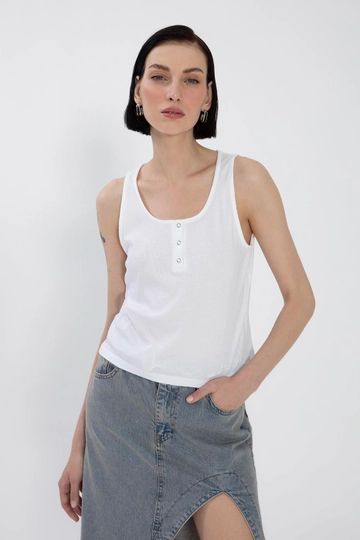 A wholesale clothing model wears  Comfortable Form Top With Patch Detail
, Turkish wholesale Crop Top of BSL