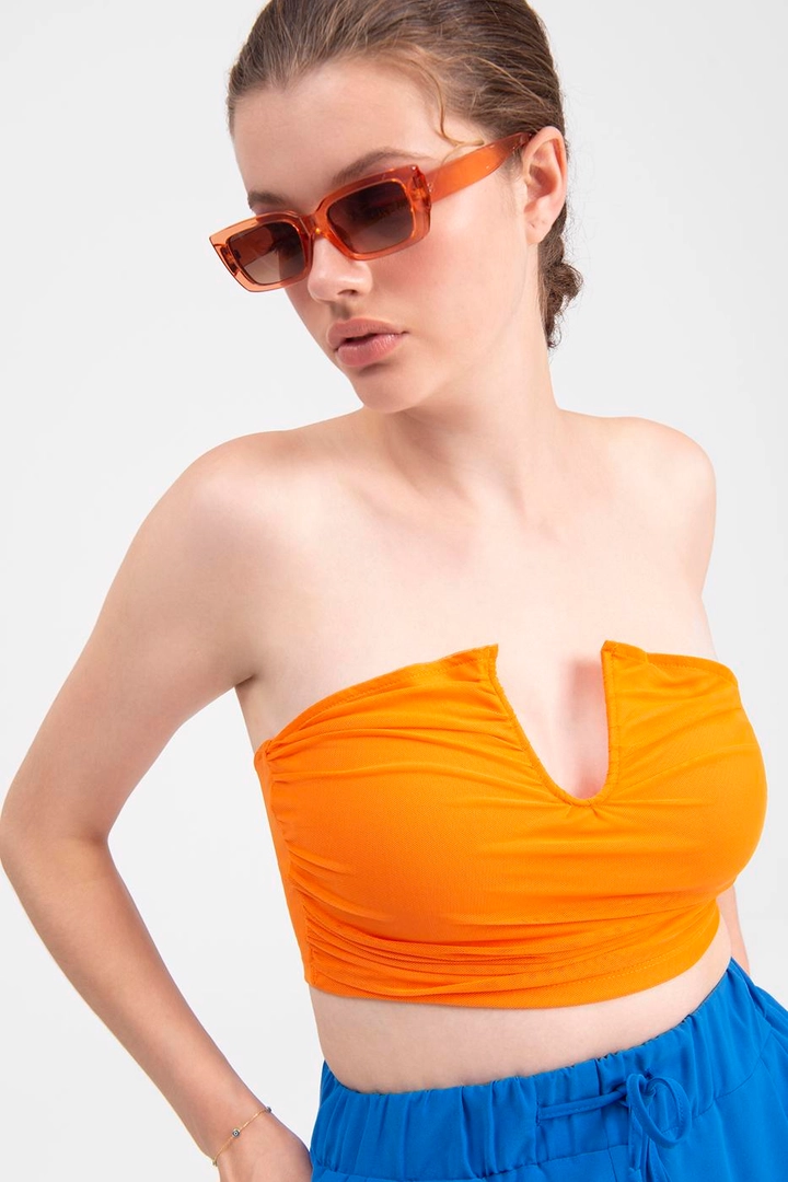 A wholesale clothing model wears bsl10404-strapless-bustier, Turkish wholesale Bustier of BSL