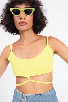 A wholesale clothing model wears bsl10032-strapped-bustier, Turkish wholesale Crop Top of BSL