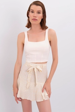 A wholesale clothing model wears bsl10219-mini-short-skirt, Turkish wholesale Skirt of BSL