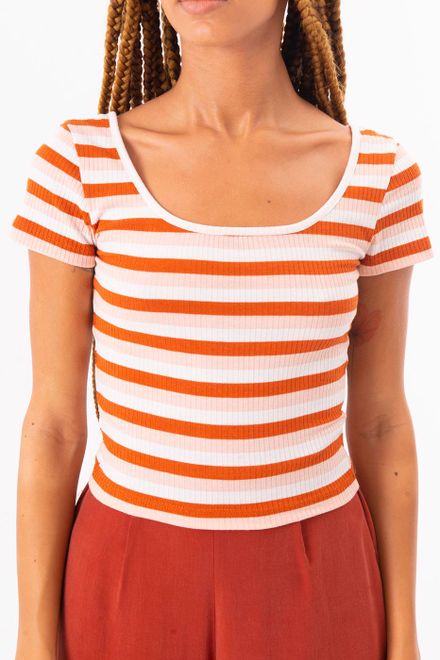 A wholesale clothing model wears  Square Neck Stripped Tank Top
, Turkish wholesale  of BSL