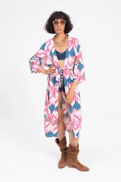 A wholesale clothing model wears bsl10255-linen-blend-kimono-with-belt, Turkish wholesale Kimono of BSL