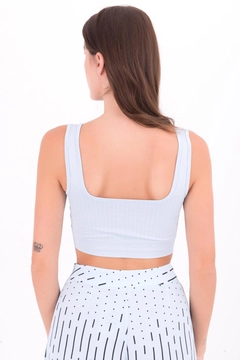 A wholesale clothing model wears bsl10376-open-back-square-neck-cami-top, Turkish wholesale Crop Top of BSL
