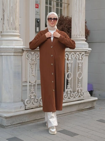 A wholesale clothing model wears  Cardigan - Brown
, Turkish wholesale Cardigan of Berika Yıldırım