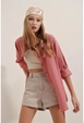 A wholesale clothing model wears 2839-dust-rose-shirt, Turkish wholesale  of 