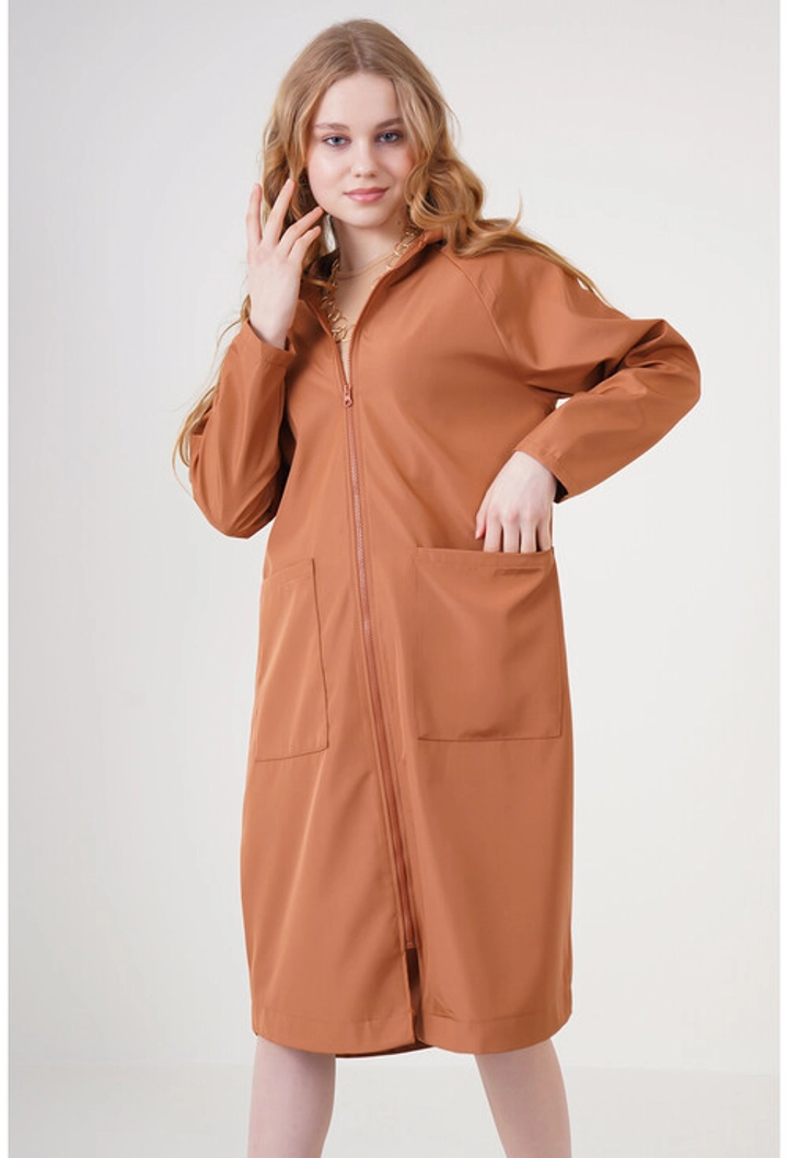 A wholesale clothing model wears 10908 - Trenchcoat - Camel, Turkish wholesale Trenchcoat of Bigdart